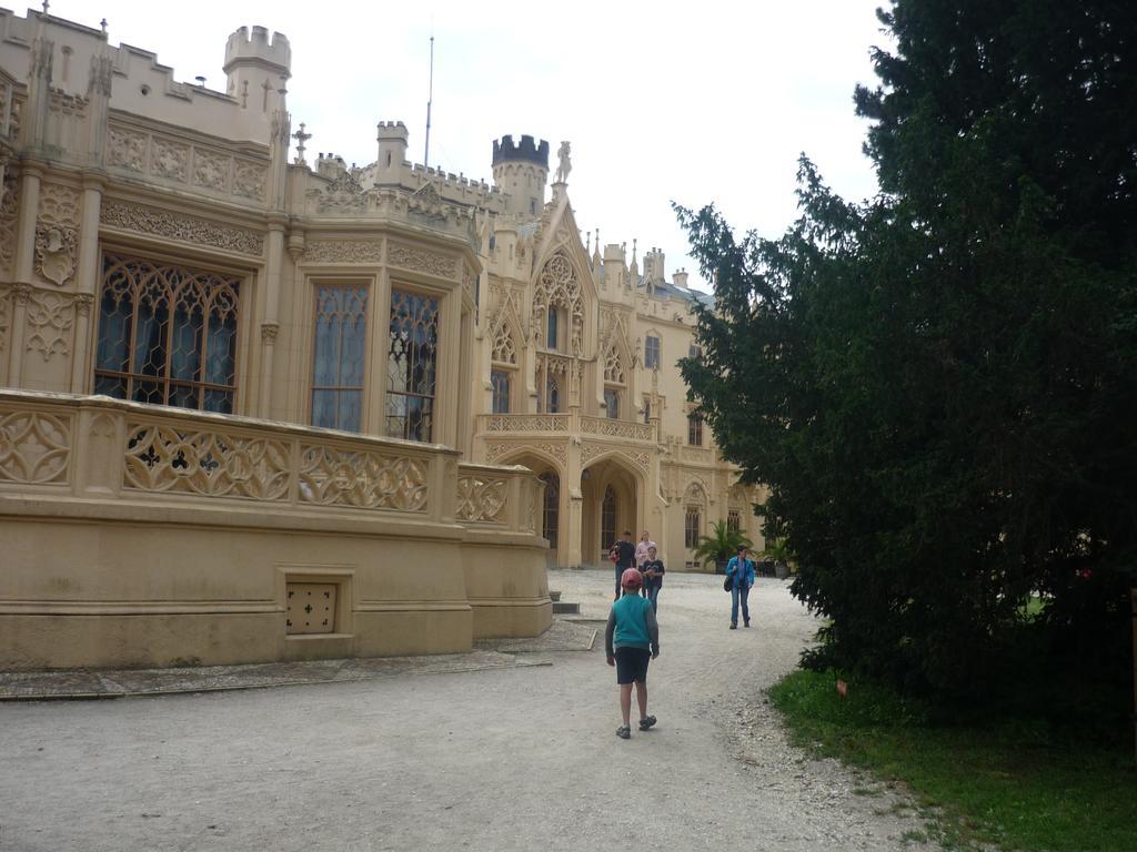 Ubytovani Nad Sklipkem วาลติตซา ภายนอก รูปภาพ